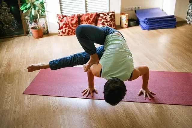 Les Bienfaits du Yoga Ayurvédique pour Équilibrer votre Santé