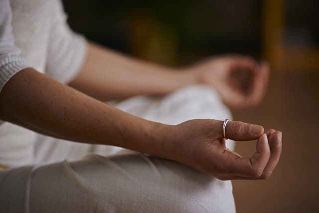 Les Bienfaits Cachés de la Méditation en Ayurveda